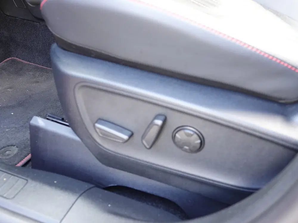 Ford Kuga 2.5 PHEV ST-Line X PANO uit 2024, foto 7