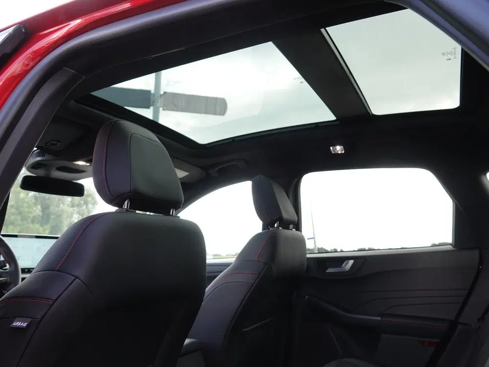 Ford Kuga 2.5 PHEV ST-Line X PANO uit 2024, foto 9