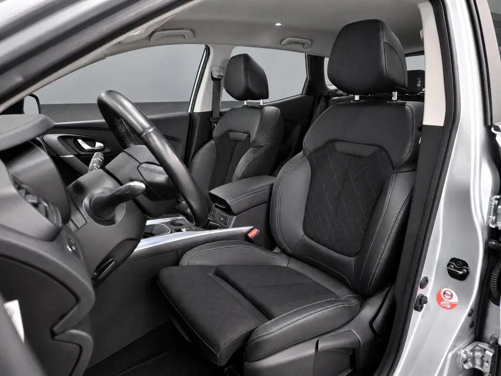 Renault Kadjar TCe 140 EDC Intens uit 2019, foto 12