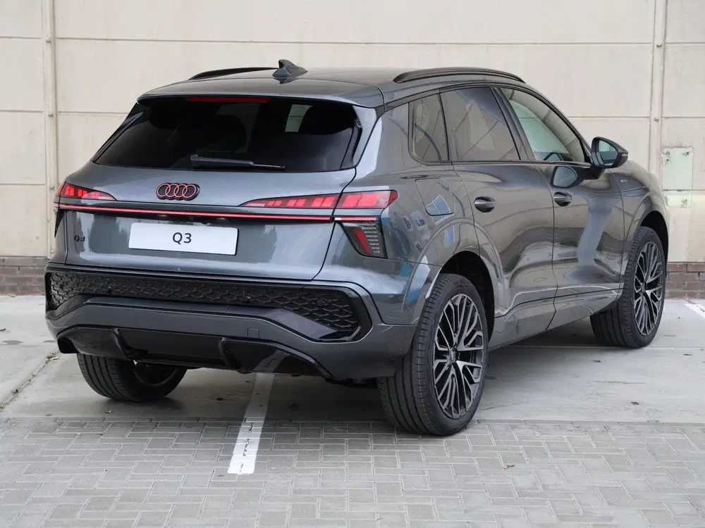 Audi Q3 S edition e-hybrid 272 PK SUV uit 2026, foto 5