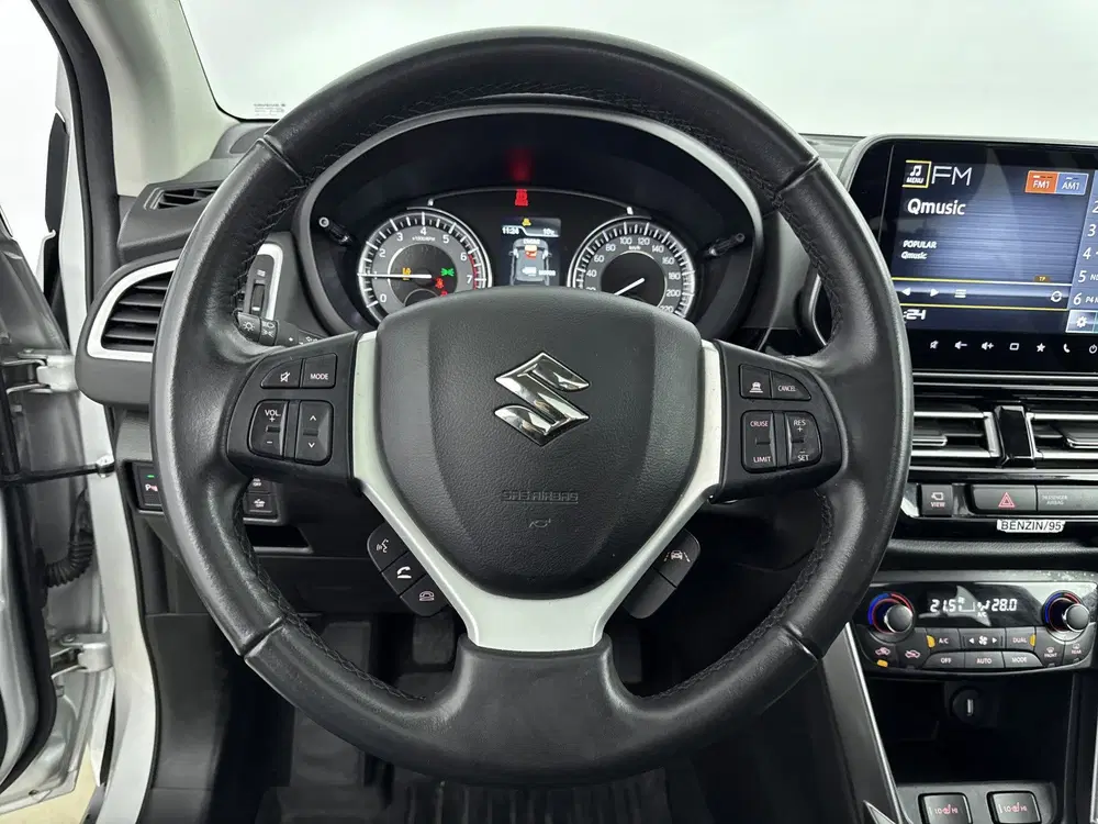 Suzuki S-Cross 1.4 Boosterjet Style Smart Hybrid uit 2023, foto 15