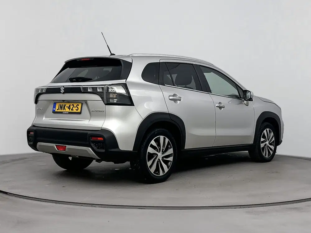 Suzuki S-Cross 1.4 Boosterjet Style Smart Hybrid uit 2023, foto 2