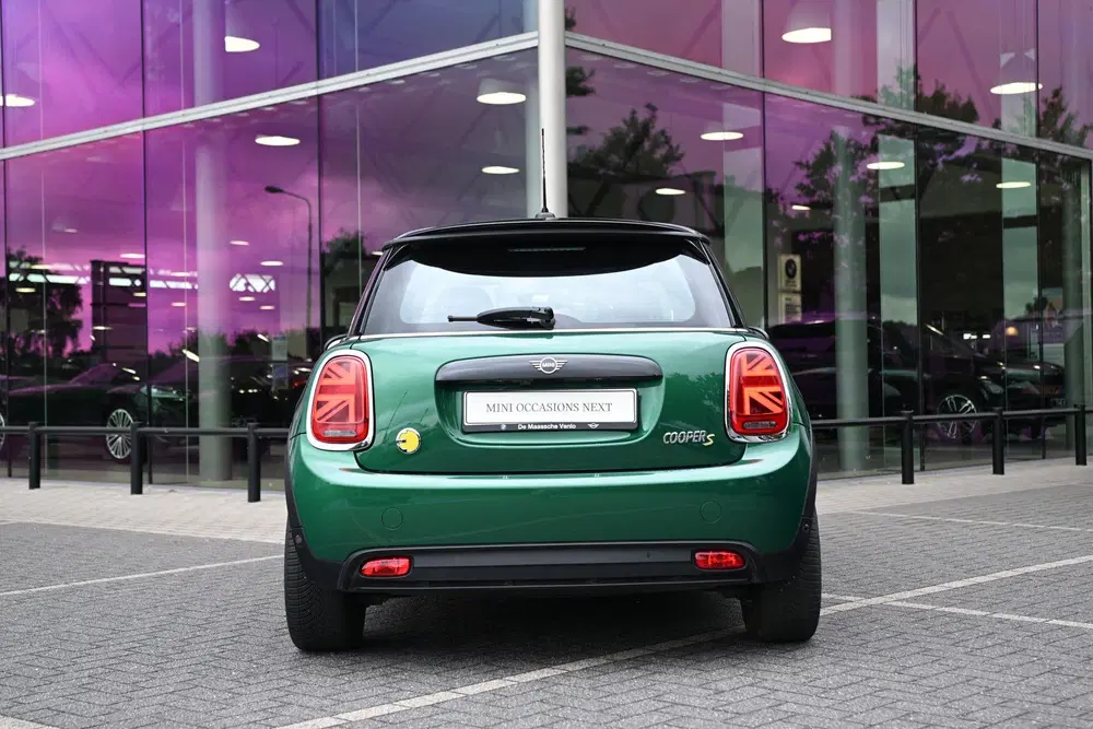 Mini Electric Classic Camden uit 2022, foto 5