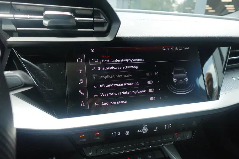 Audi A3 35 TFSI S-Line KEYLESS SFEER CARPLAY' uit 2021, foto 15