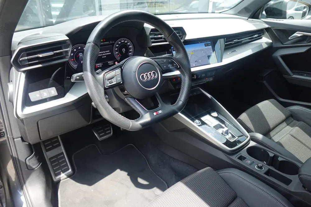 Audi A3 35 TFSI S-Line KEYLESS SFEER CARPLAY' uit 2021, foto 2