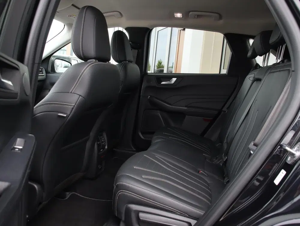 Ford Kuga 2.5 PHEV 225PK Vignale uit 2022, foto 7