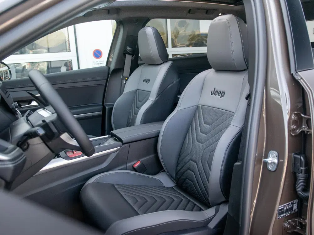 Jeep Compass First Edition 74 kWh uit 2026, foto 11