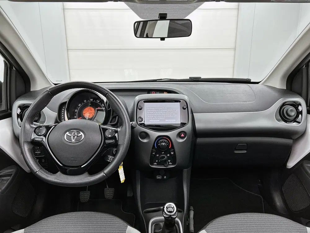 Toyota Aygo 1.0 VVT-i x-play cabrio uit 2021, foto 5