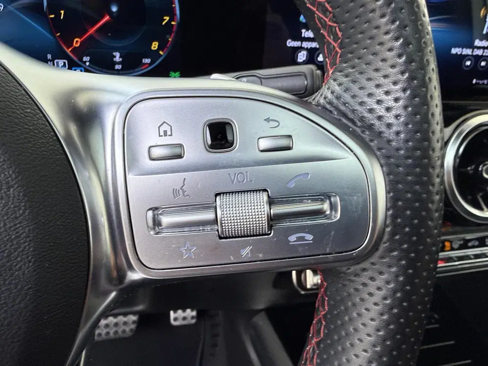 Mercedes-Benz B-Klasse 180 Business Solution AMG uit 2020, foto 13