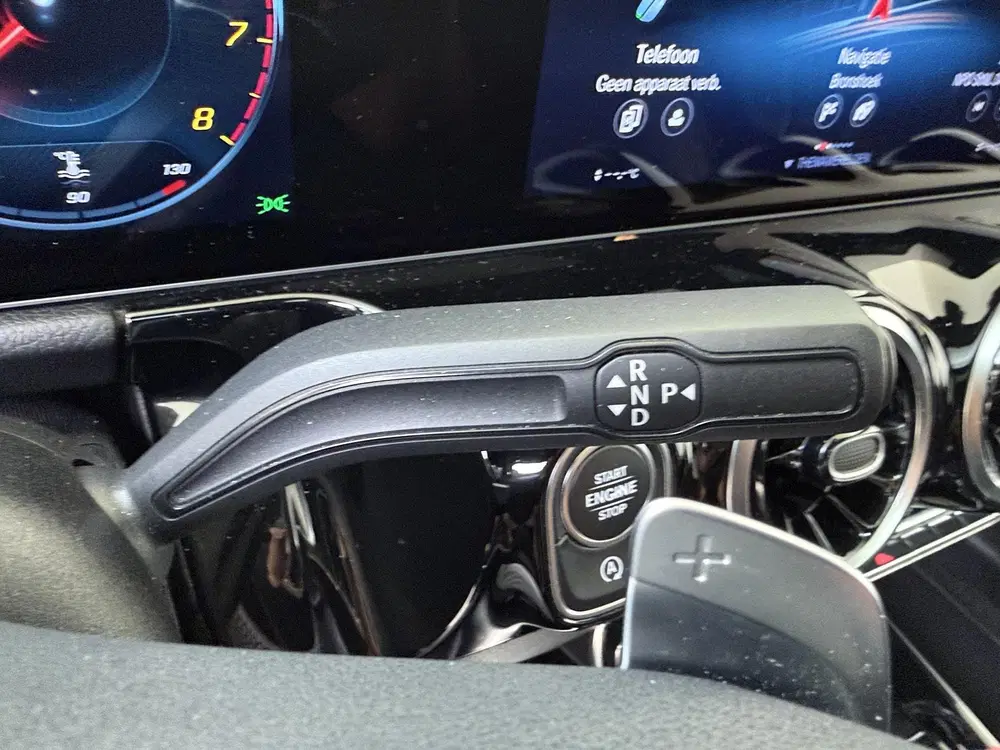 Mercedes-Benz B-Klasse 180 Business Solution AMG uit 2020, foto 14