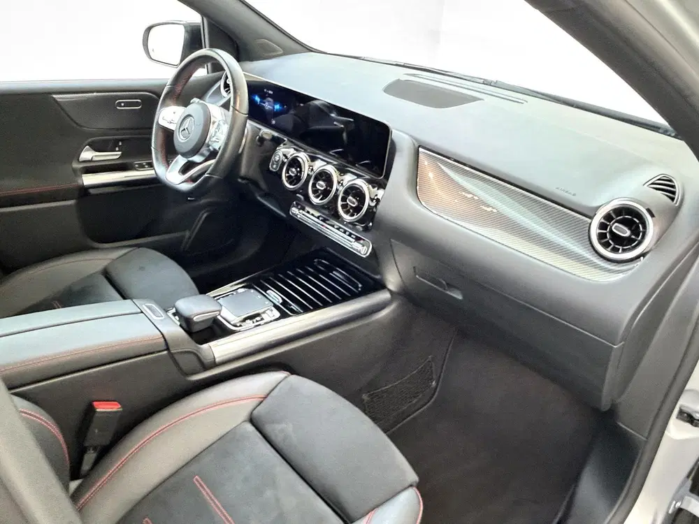 Mercedes-Benz B-Klasse 180 Business Solution AMG uit 2020, foto 5