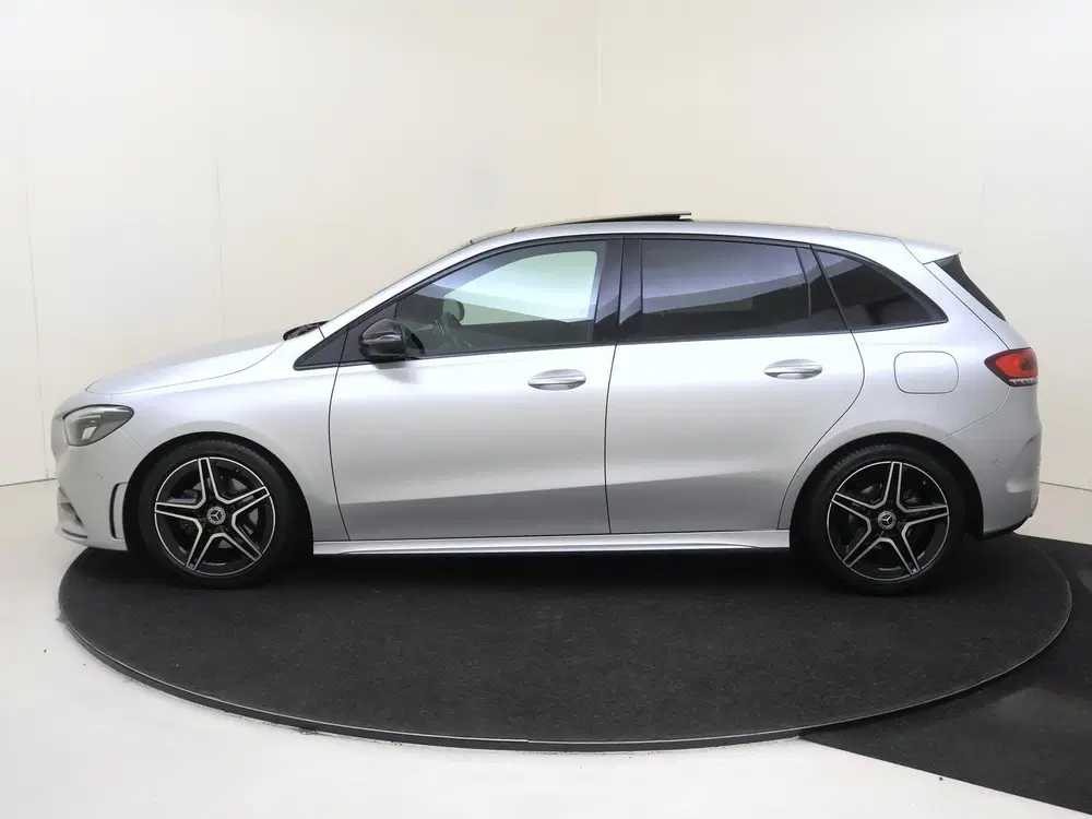 Mercedes-Benz B-Klasse 180 Business Solution AMG uit 2020, foto 8
