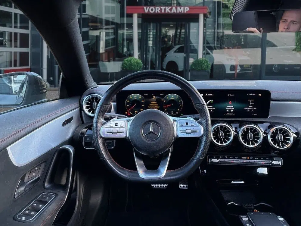 Mercedes-Benz CLA CLA 180 AMG SHOOTING BRAKE PANO-DAK uit 2022, foto 13