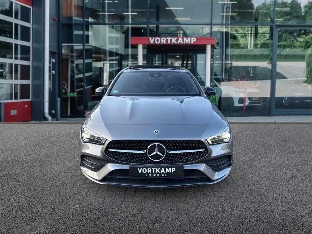 Mercedes-Benz CLA CLA 180 AMG SHOOTING BRAKE PANO-DAK uit 2022, foto 2