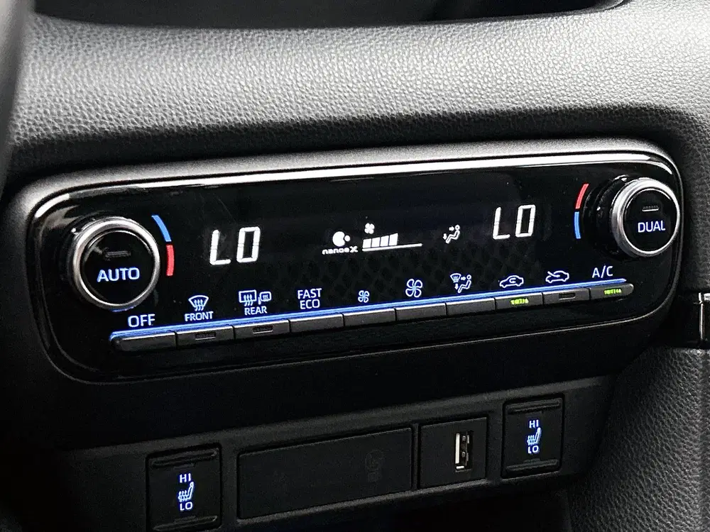 Toyota Yaris 1.5 Hybrid Executive uit 2022, foto 11