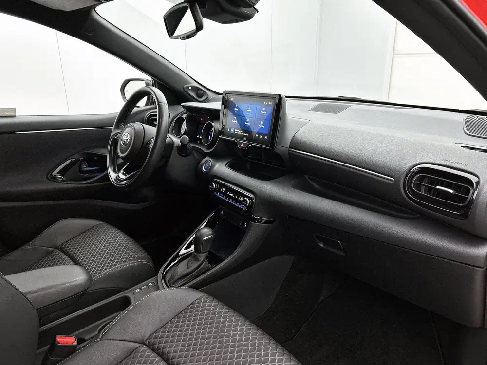 Toyota Yaris 1.5 Hybrid Executive uit 2022, foto 6