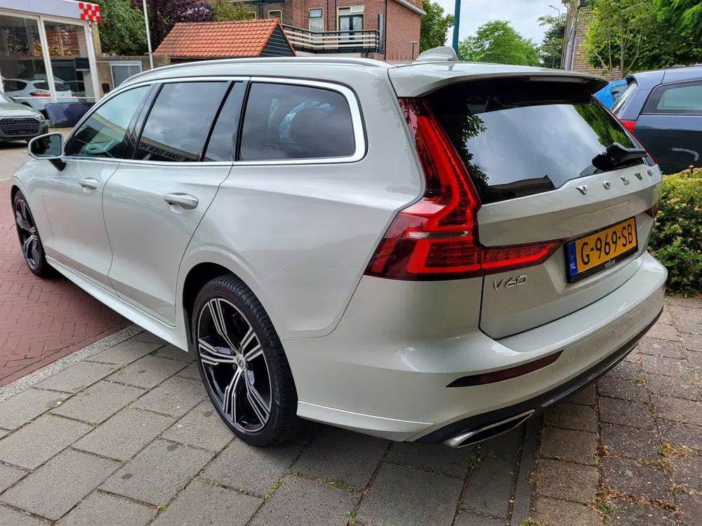 Volvo V60 2.0 T4 Inscription NAP garantie mogelijk t uit 2019, foto 3