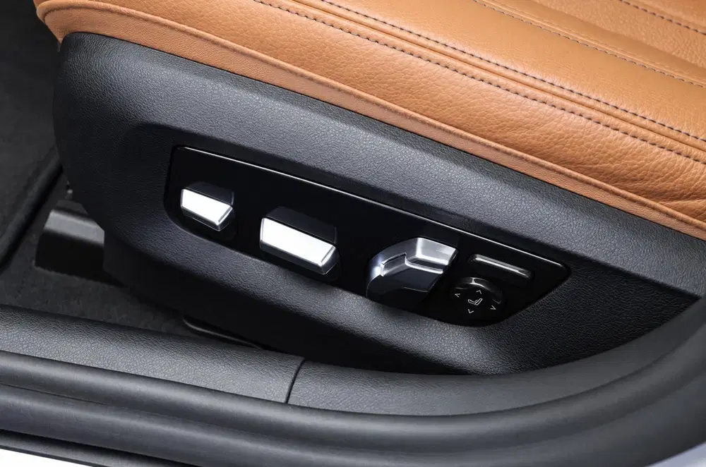 BMW 5-serie 530e High Executive M Sport Automaat uit 2023, foto 14
