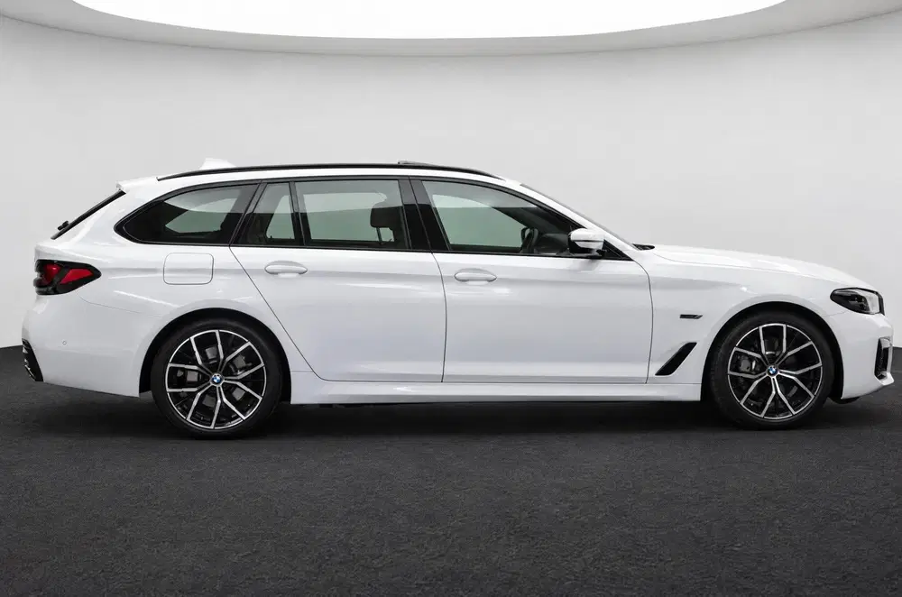 BMW 5-serie 530e High Executive M Sport Automaat uit 2023, foto 4