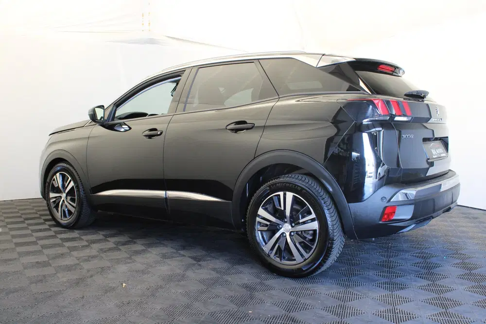 Peugeot 3008 1.2 PureTech Allure uit 2019, foto 3