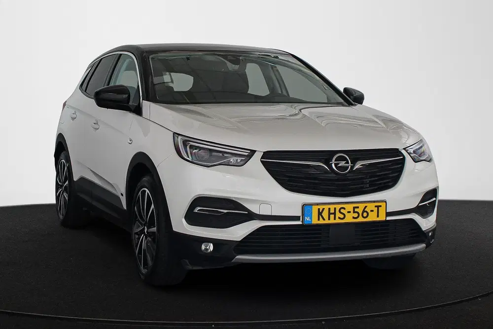 Opel Grandland 1.6 Turbo Hybrid Ultimate Stoelventilatie uit 2021, foto 2