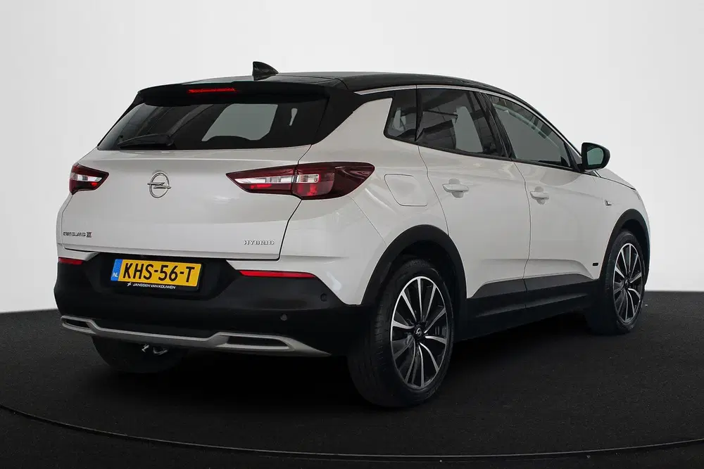 Opel Grandland 1.6 Turbo Hybrid Ultimate Stoelventilatie uit 2021, foto 3