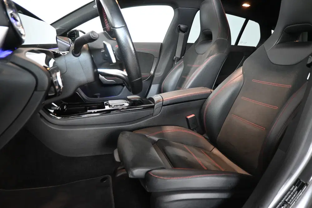 Mercedes-Benz CLA 180 Automaat Busines uit 2021, foto 7