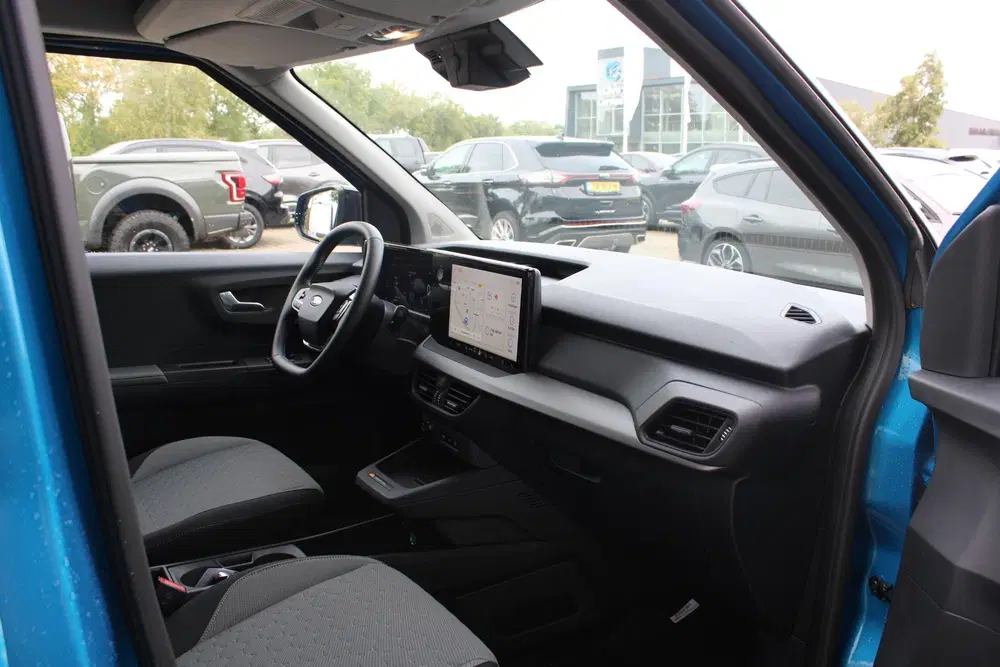 Ford Transit Courier Limited 44 kWh 136pk uit 2025, foto 10