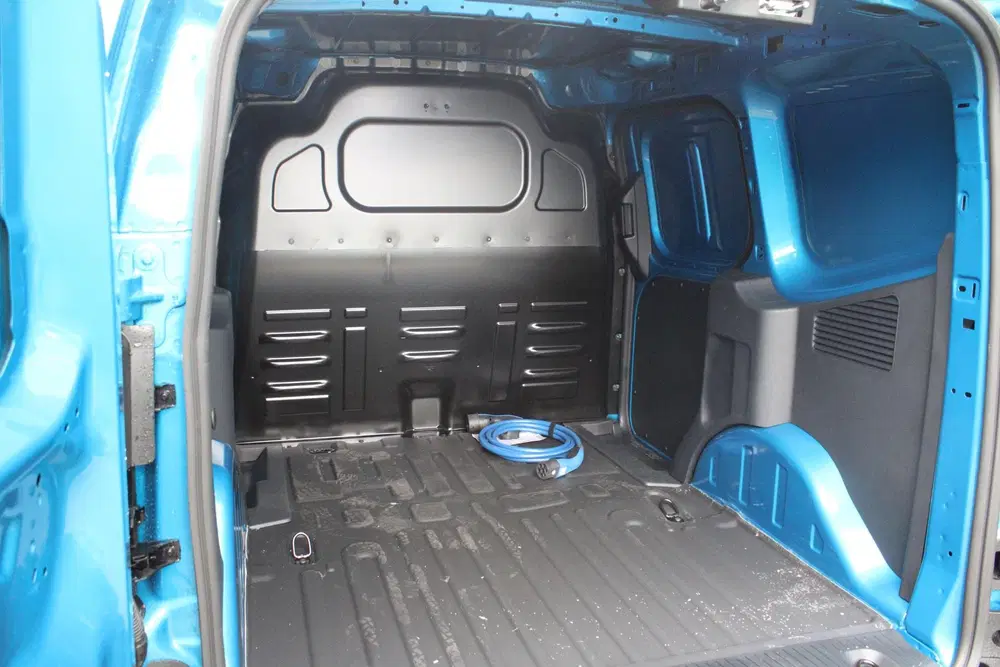Ford Transit Courier Limited 44 kWh 136pk uit 2025, foto 5