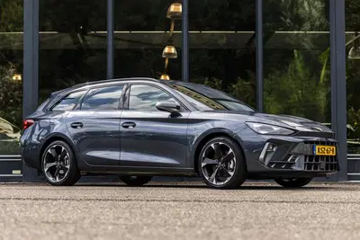 Cupra Leon 1.5 TSI e-Hybrid Business (bj 2025) uit 2025