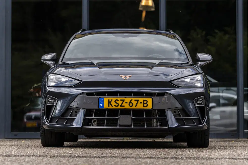 Cupra Leon 1.5 TSI e-Hybrid Business (bj 2025) uit 2025, foto 2
