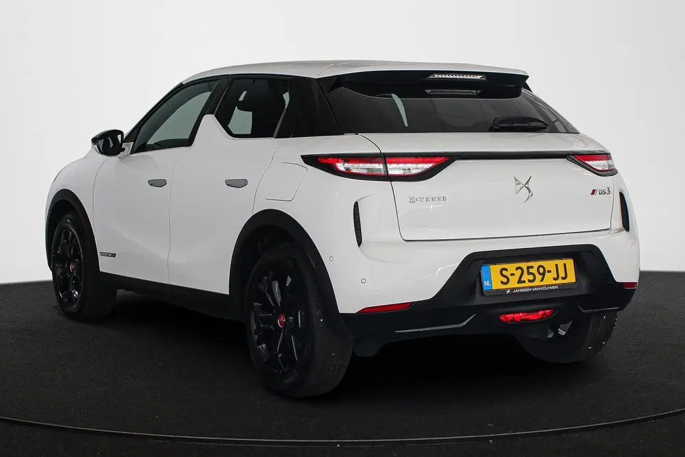 DS Automobiles DS 3 Crossback DS 3 Crossback E-Tense Performance Line 50 uit 2023, foto 4