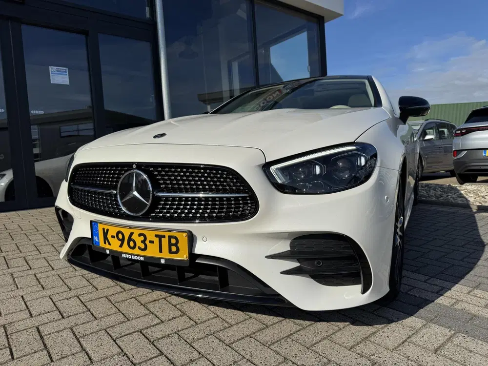 Mercedes-Benz E-Klasse E-klasse Coupé 200 AMG NIGHT uit 2021, foto 2