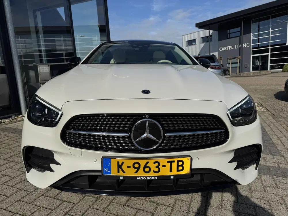 Mercedes-Benz E-Klasse E-klasse Coupé 200 AMG NIGHT uit 2021, foto 4