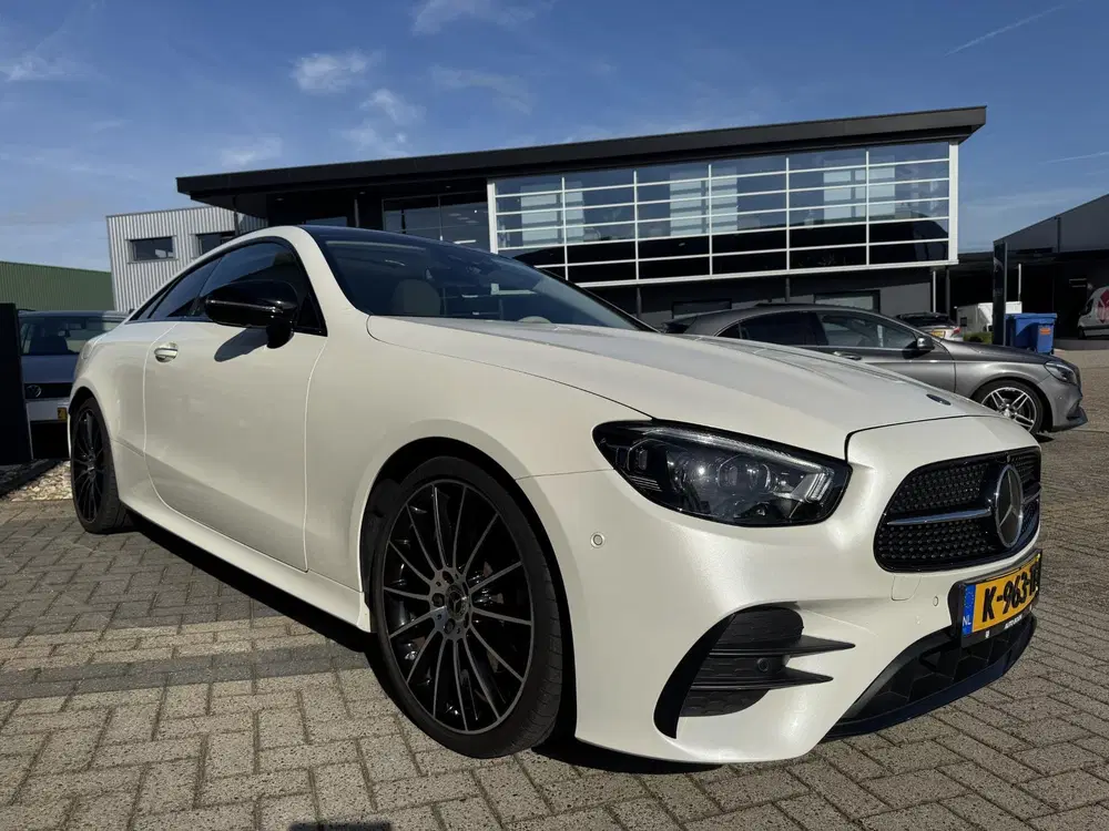 Mercedes-Benz E-Klasse E-klasse Coupé 200 AMG NIGHT uit 2021, foto 5