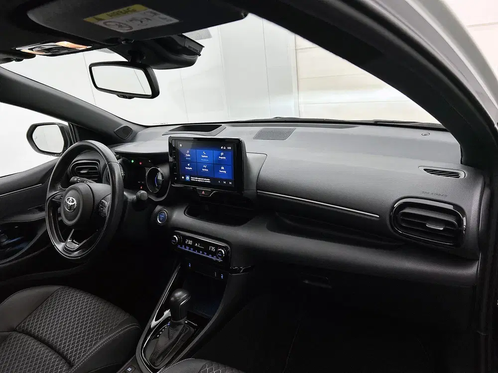 Toyota Yaris 1.5 Hybrid Executive uit 2022, foto 6
