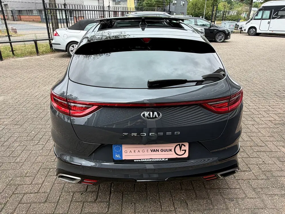 Kia ProCeed 1.6 T-GDI GT 204PK Automaat uit 2019, foto 8
