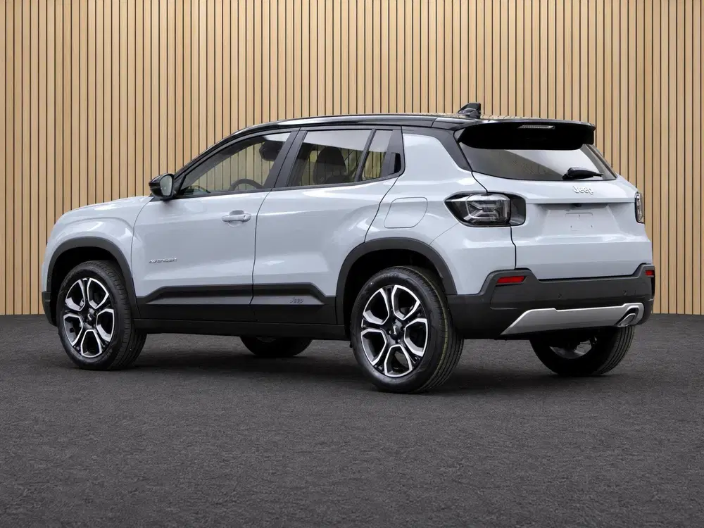 Jeep Avenger 1.2 e-Hybrid Summit VOORRAAD KORTING uit 2026, foto 2