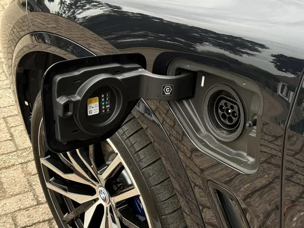 BMW X5 xDrive45e M SPORT uit 2022, foto 13