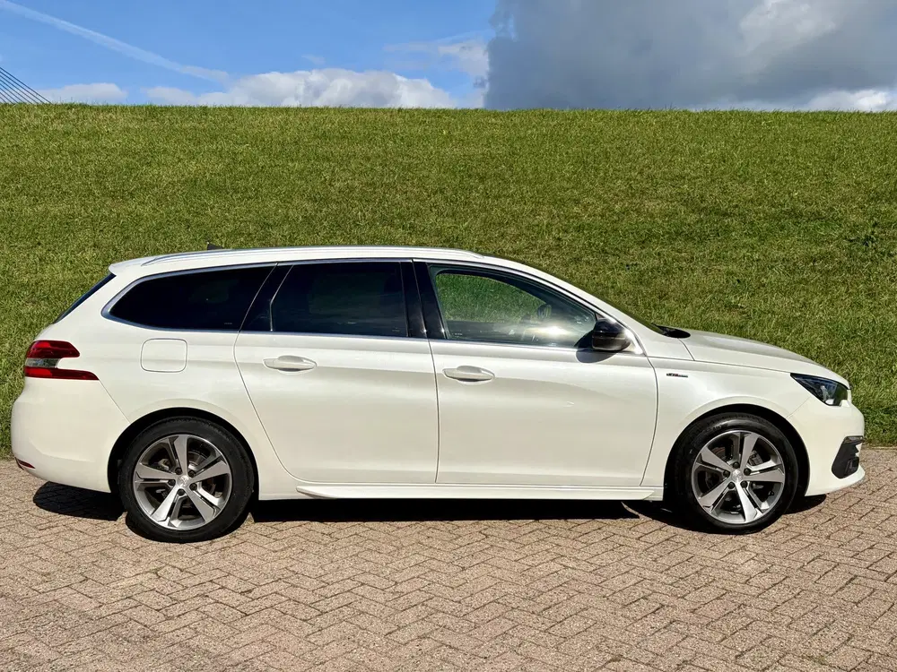 Peugeot 308 1.2 PureTech GT-line Panoramadak uit 2019, foto 8
