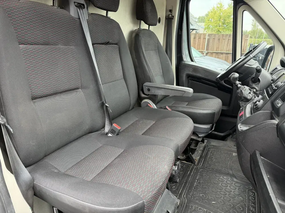 Peugeot Boxer 330 2.2 BlueHDi 120 L1H1 Premium uit 2021, foto 14