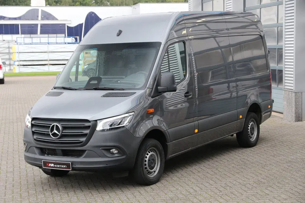 Mercedes-Benz Sprinter 317 CDI uit 2024, foto 11