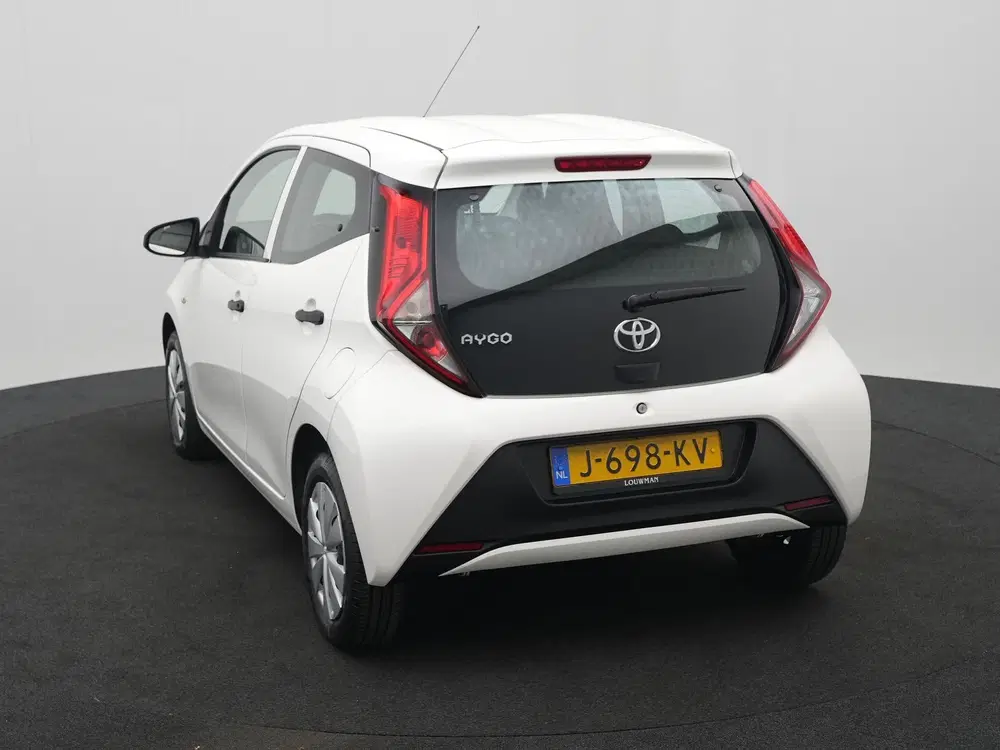 Toyota Aygo 1.0 VVT-i x uit 2020, foto 12