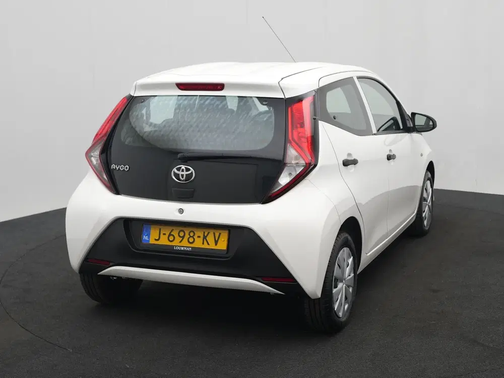Toyota Aygo 1.0 VVT-i x uit 2020, foto 13