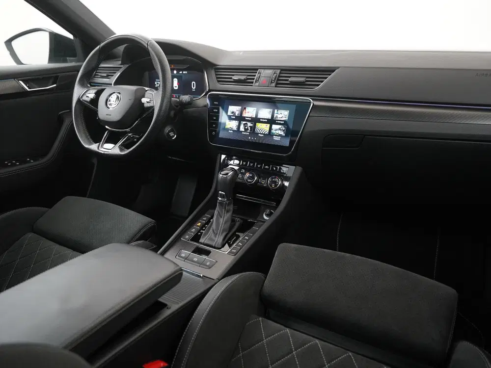 Skoda Superb 1.4 TSI iV Sportline uit 2023, foto 2
