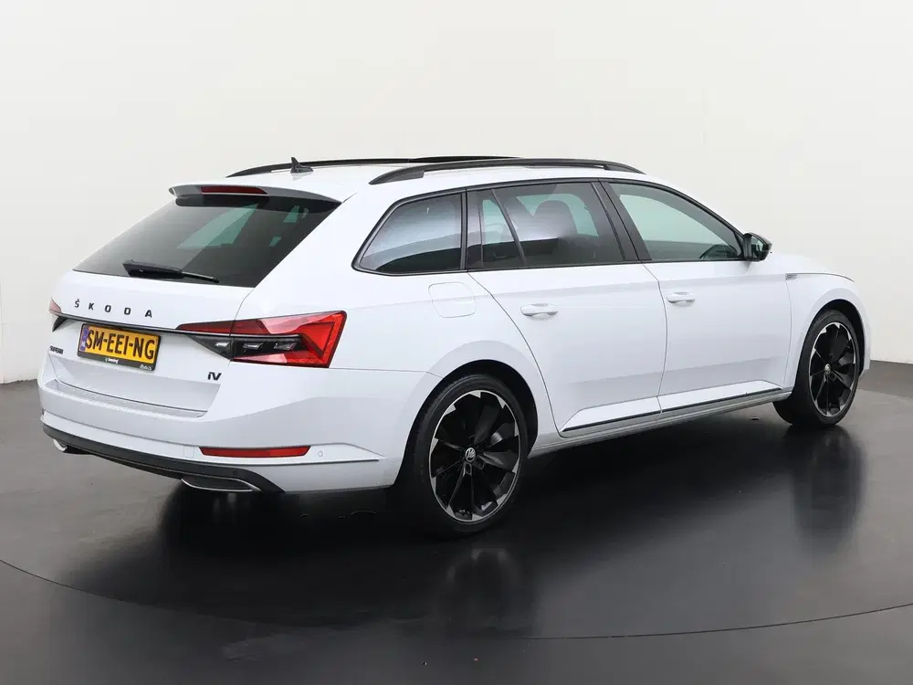 Skoda Superb 1.4 TSI iV Sportline uit 2023, foto 6