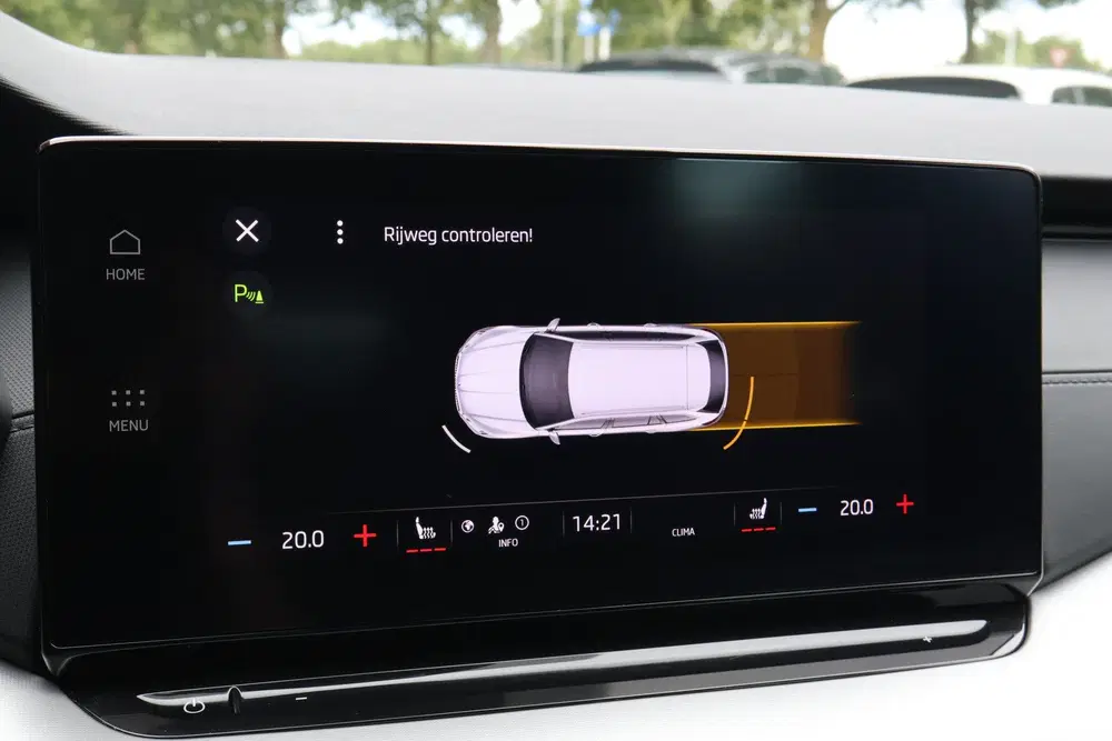 Skoda Octavia 1.0 e-TSI Sport Business uit 2023, foto 14
