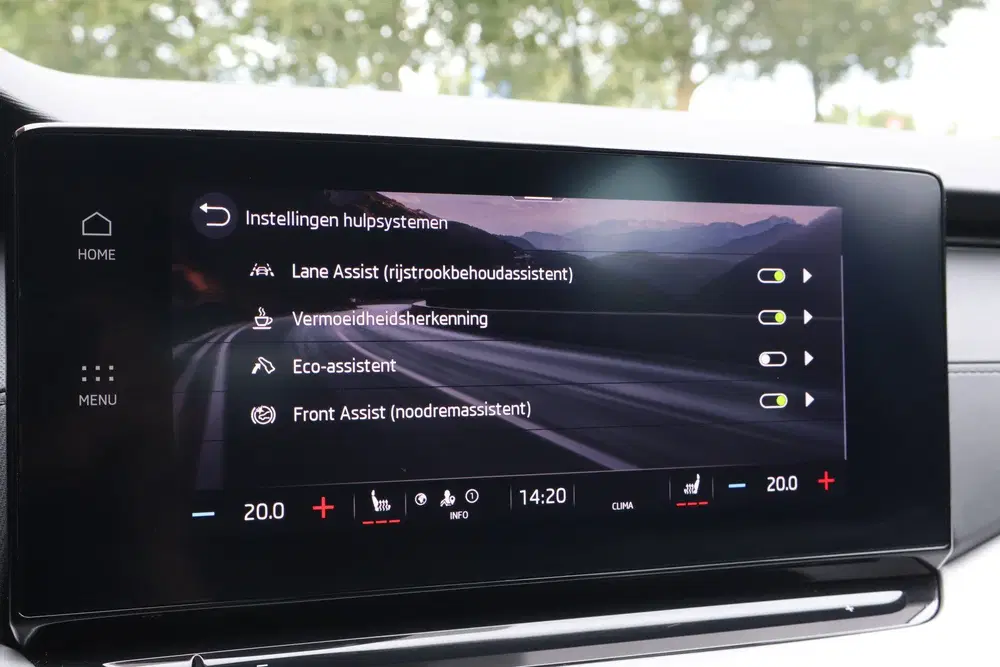 Skoda Octavia 1.0 e-TSI Sport Business uit 2023, foto 15