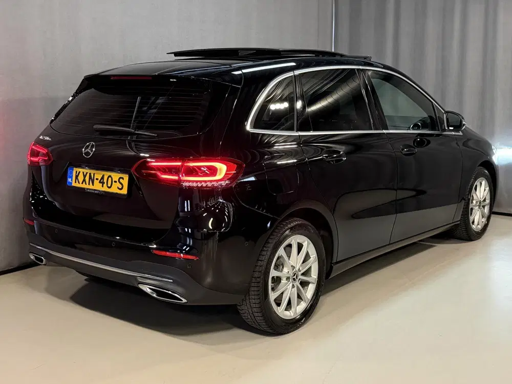 Mercedes-Benz B-Klasse 250 e 17" uit 2022, foto 2