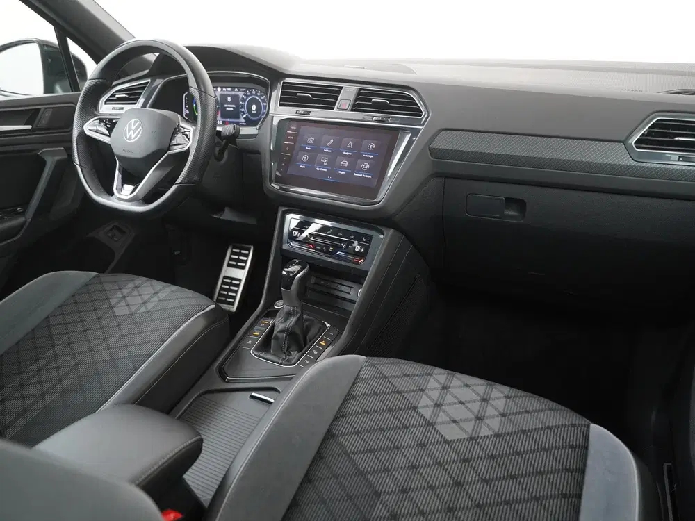 Volkswagen Tiguan 1.4 TSI eHybrid R-Line Black Style uit 2021, foto 2